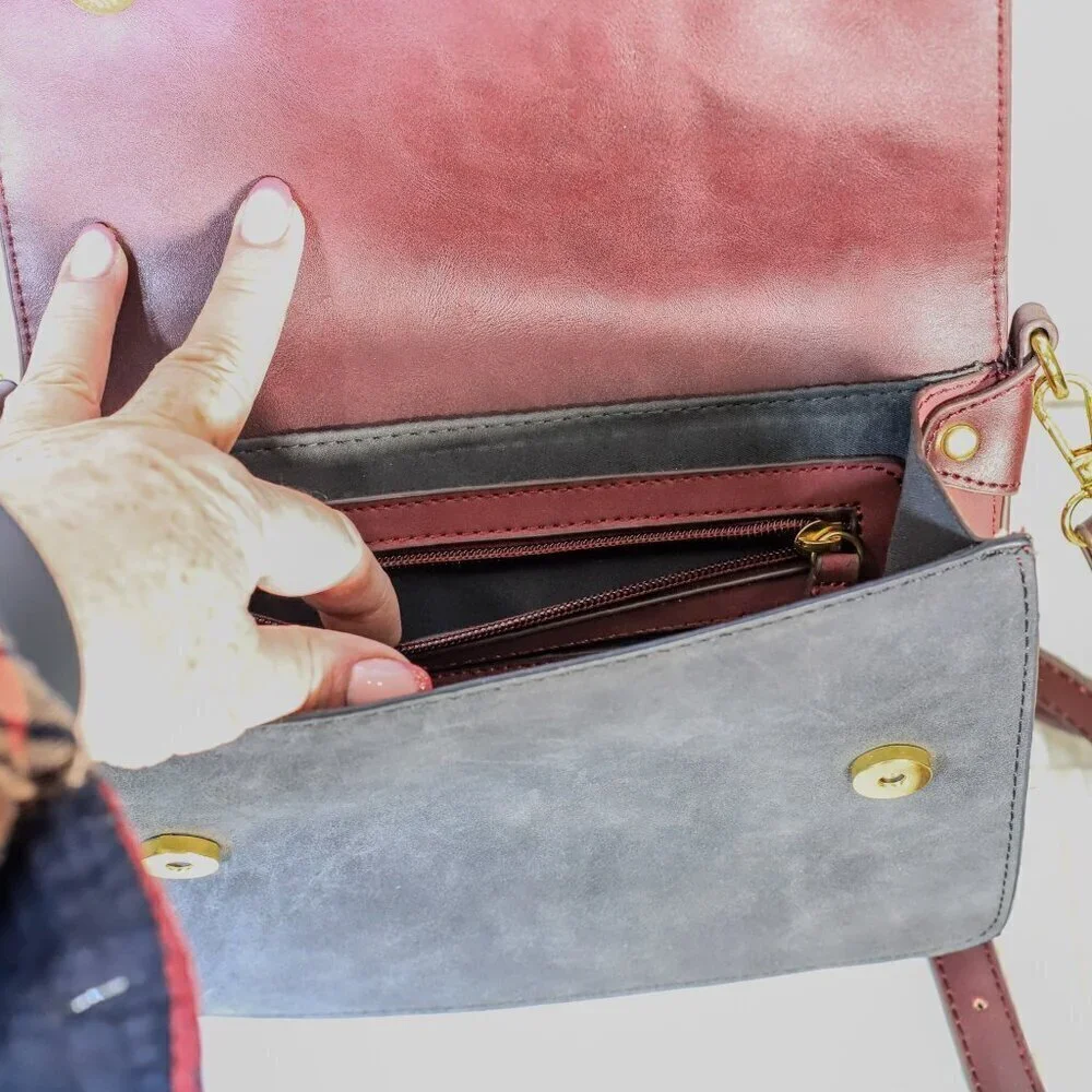 Adrienne Vittadino black/red leather flap top adjustable strap purse
